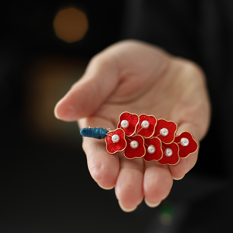 红色布绒新年发夹新中式侧边夹圣诞节儿童新年礼物秀禾敬酒服头饰