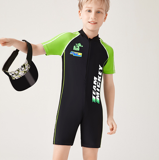 英发儿童游泳衣男童连体中长款保守带拉链中大男孩子平角短袖泳装