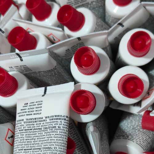 娄师傅钣金灰白色固化剂补伤膏