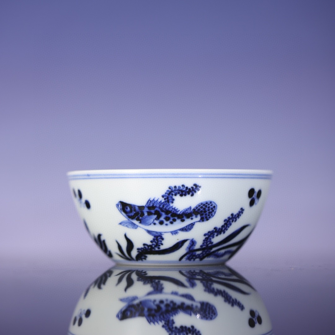 春风祥玉青花桂鱼缸杯景德镇陶瓷鳜鱼主人杯高端鱼藻茶杯普洱杯图片