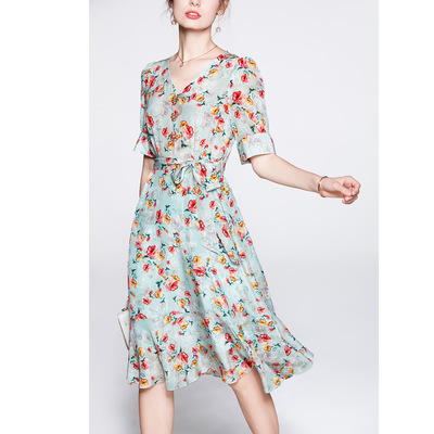 桑蚕丝连衣裙2026新款V领收腰小个子中长款时尚印花真丝裙子夏天