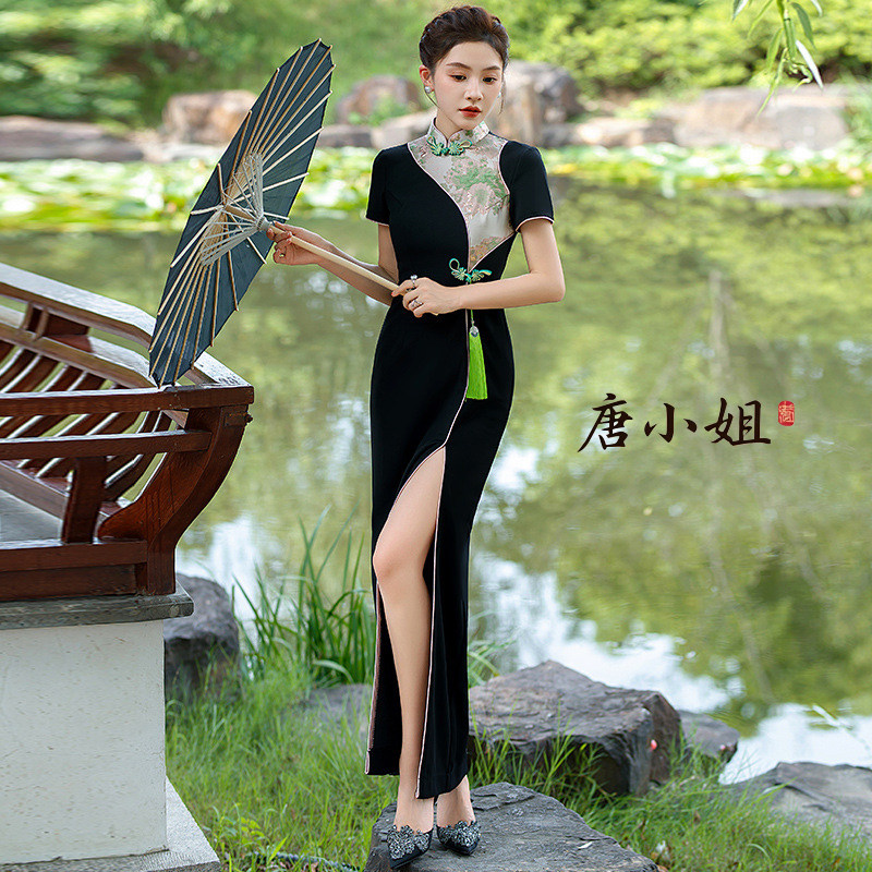 小个子走秀中式盘扣旗袍