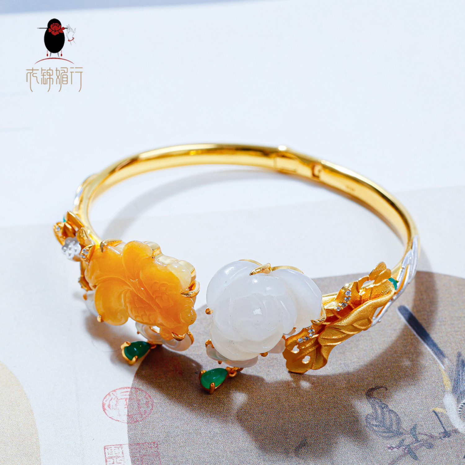 衣锦媚行s925银镀金鱼戏莲花翡翠金鱼莲花手镯和田玉镶嵌开口手环