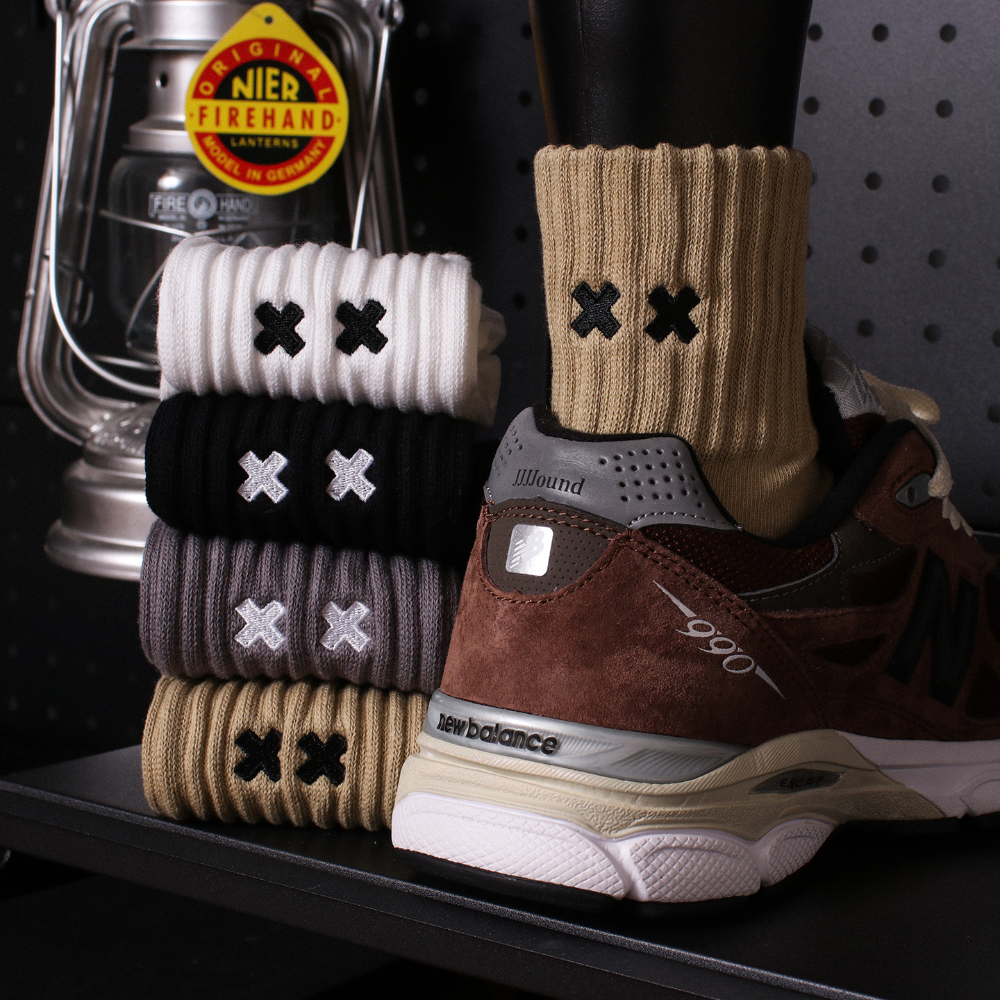 4双装美式潮流xx刺绣中筒袜男士