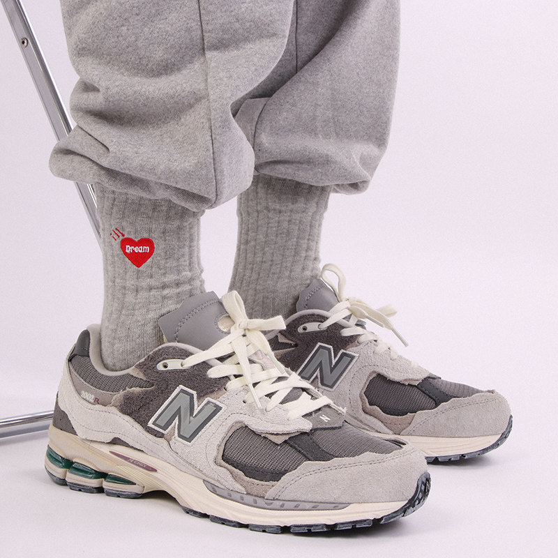 uniquesocks爱心中筒袜子灰色