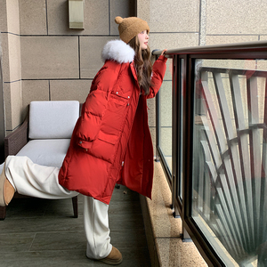 现货圣诞红新年红中长款红色过年羽绒服185-8828-P260-K398-50绒,MK红色托特包好搭配吗图片