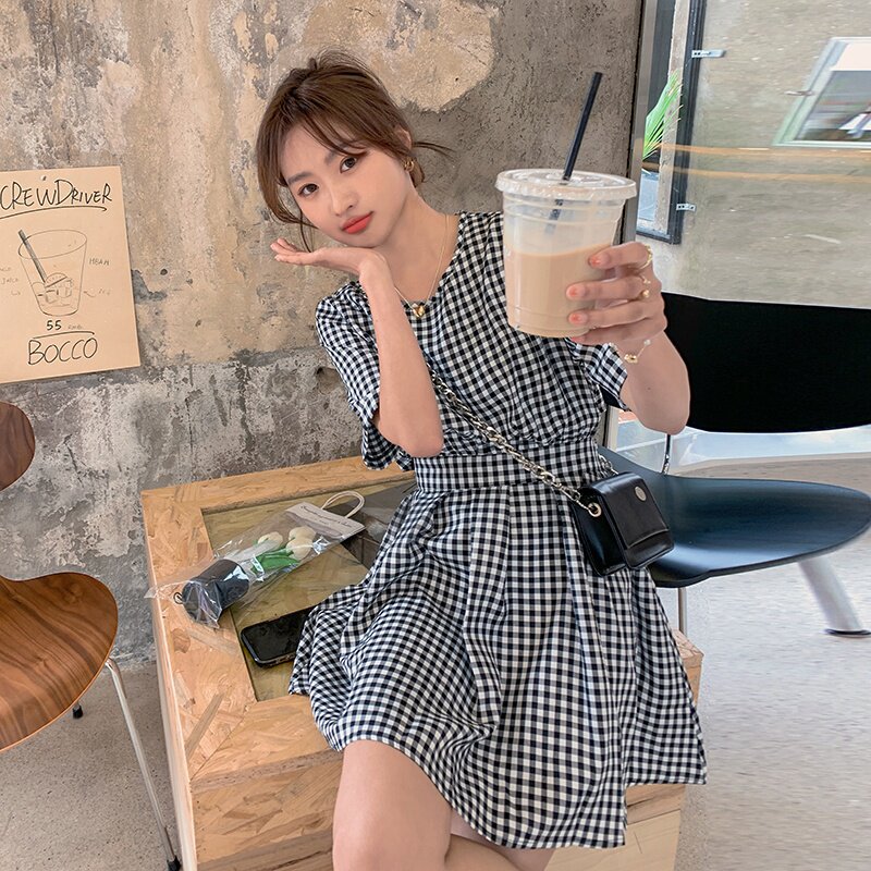 黑白格子度假连衣裙女夏2025新款小个子心机露腰绝美别致辣妹裙子,女装连衣裙,浙宝185