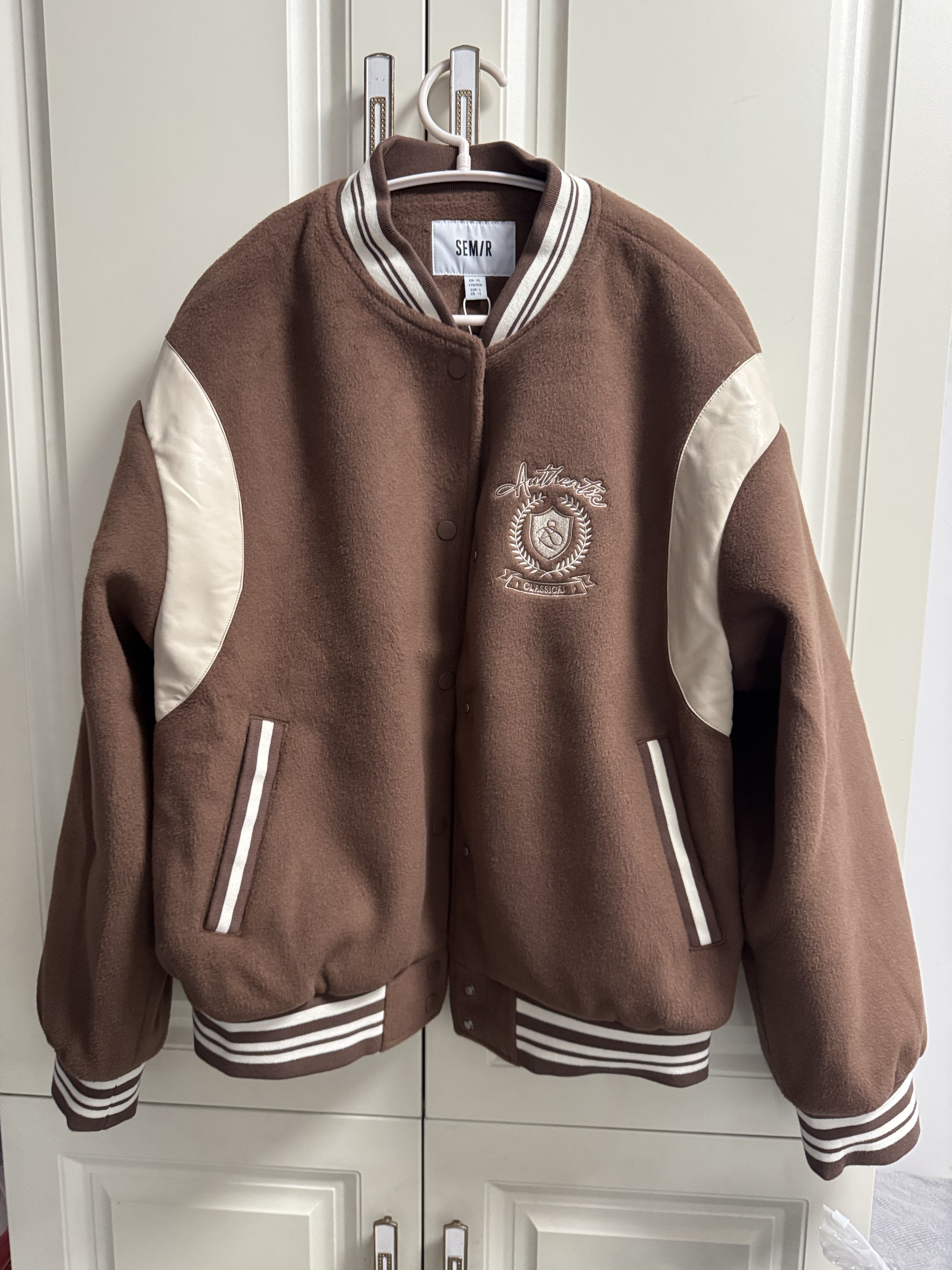 森马女秋冬棒球仿呢加厚外套新款复古校园风贴布保暖宽松夹克,女装/女士精品,短外套,淘宝优惠券,粉丝福利购,淘宝优惠卷