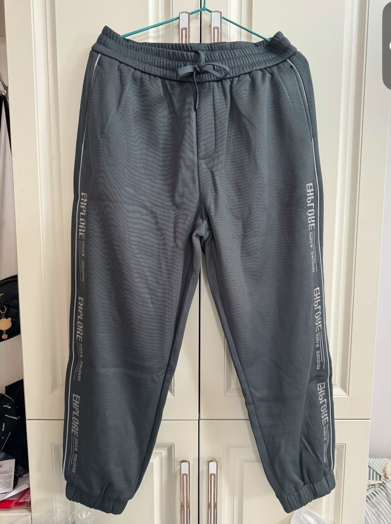 森马休闲裤男冬季日常运动简约舒适加厚字母刺绣时尚宽松卫裤长裤