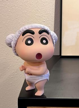 【新家的100个快递】蜡笔小新摆件洗澡搭子客厅电视柜桌面装饰品