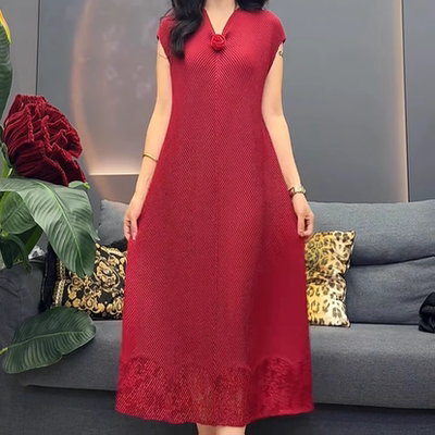 新款龙鳞褶皱蕾丝边无袖连衣裙女遮肉显瘦连身裙时尚洋气高级女装