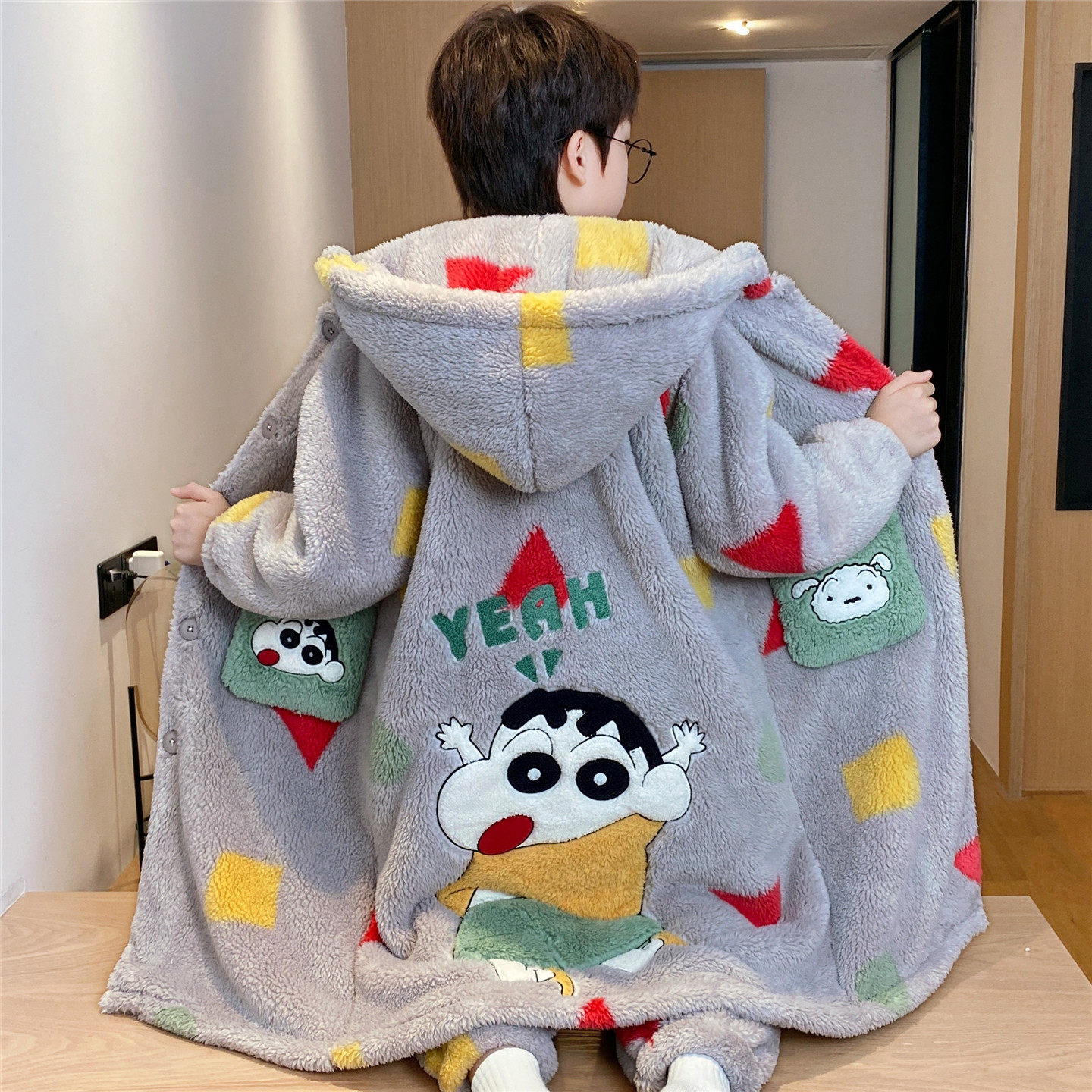 儿童睡衣秋冬季加厚款珊瑚绒男孩中大童学生法兰绒家居服睡袍套装