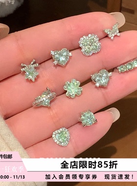 Pink Daily浅绿色爆闪蝴蝶锆石钛钢耳钉女春天独特漂亮耳骨钉耳饰