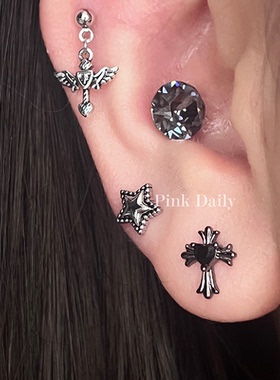 Pink Daily暗黑风复古十字架钛钢耳钉女黑色爱心耳骨钉高级感耳饰