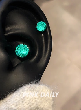 Pink Daily爆闪帕拉伊巴绿色烟花切耳钉绝美钛钢耳骨钉耳蜗钉耳饰