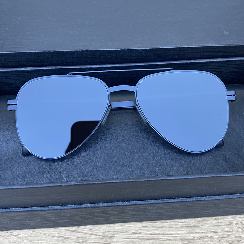 马登新款无螺丝太阳镜防紫外线超轻平面墨镜男女开车尼龙太阳眼镜