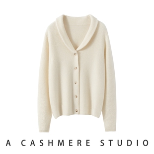 好看高级2025年秋季新款青果领纯山羊绒衫女士桂花针V领开衫外套