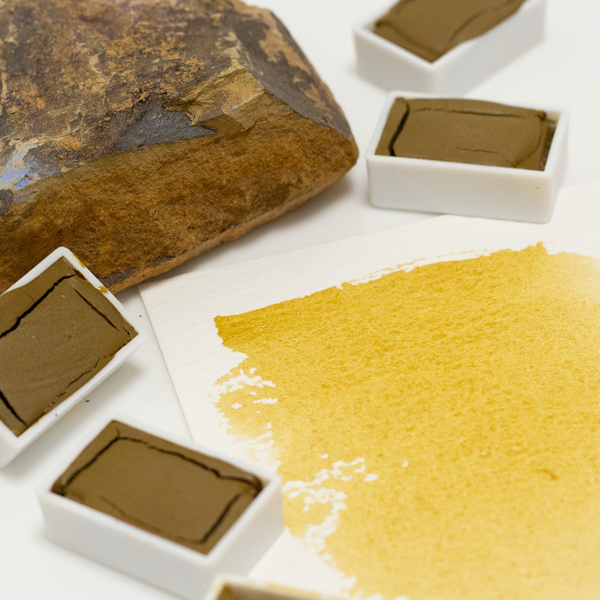 鹅黄 yellowlight 天然土色全块单一色粉手工固体水彩黄色颜料风