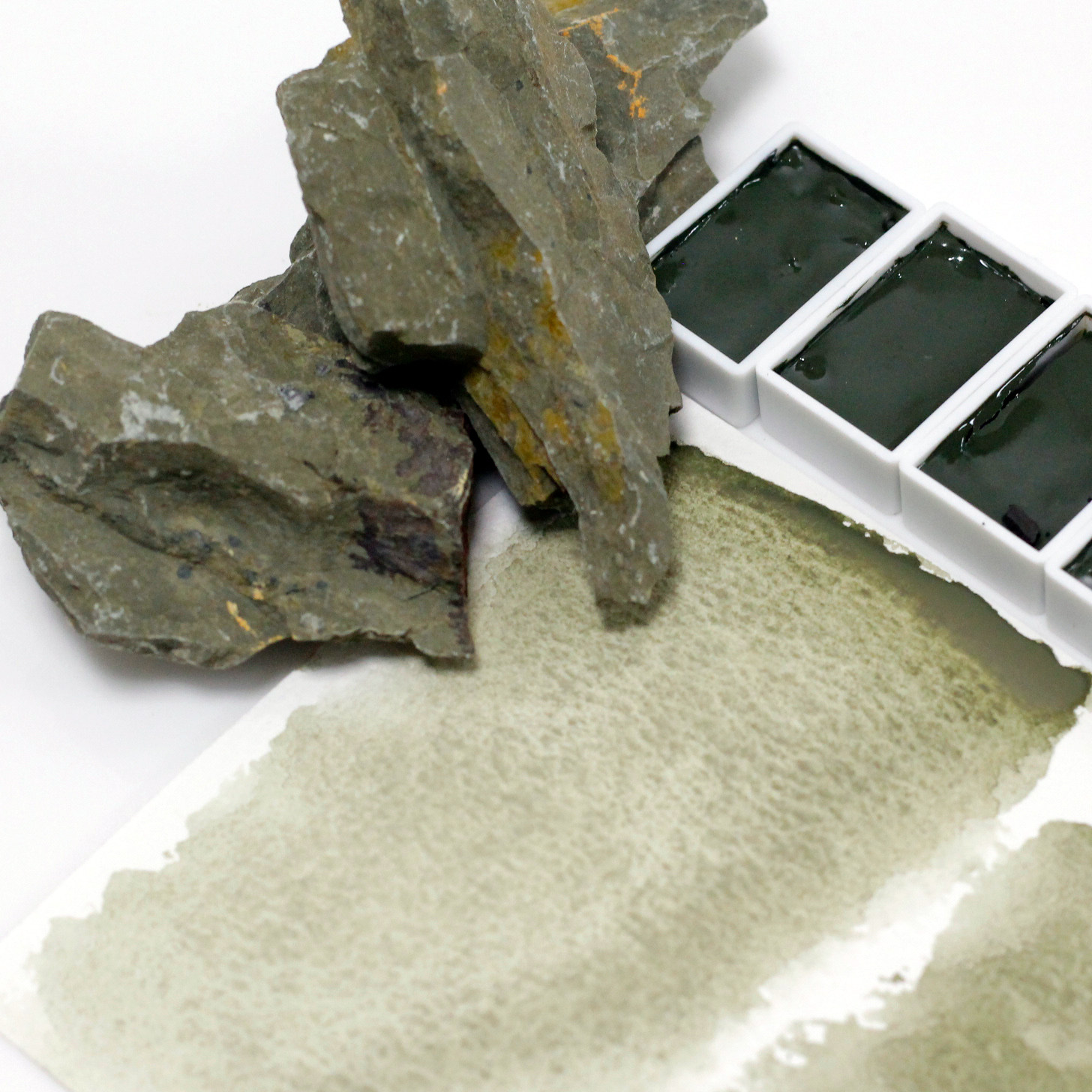 墨绿板岩 dark green slate 天然矿物固体手工水彩颜料墨绿土绿