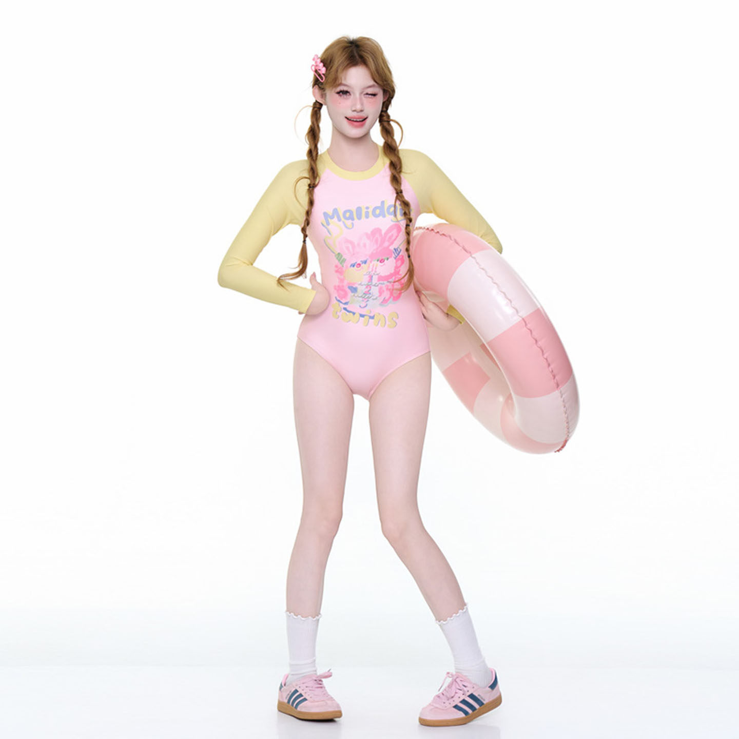2025新款泳衣女连体平角裤保守遮肚显瘦少女学生绝美温泉海边泳装