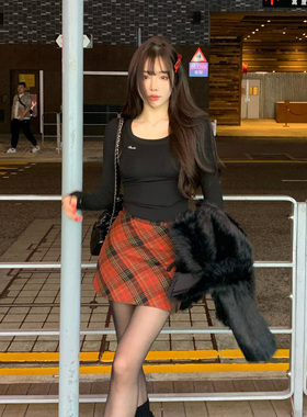 Liuu嘻嘻阿/暗夜小野猫/红色格子短裙冬季百搭高腰显瘦毛呢半身裙