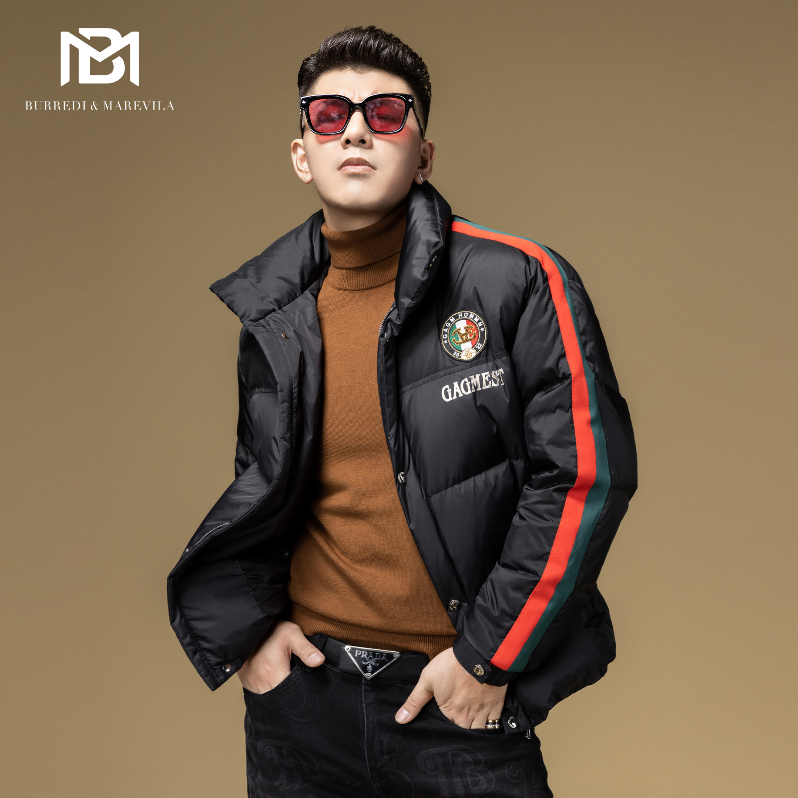 BM潮牌撞色条纹羽绒服