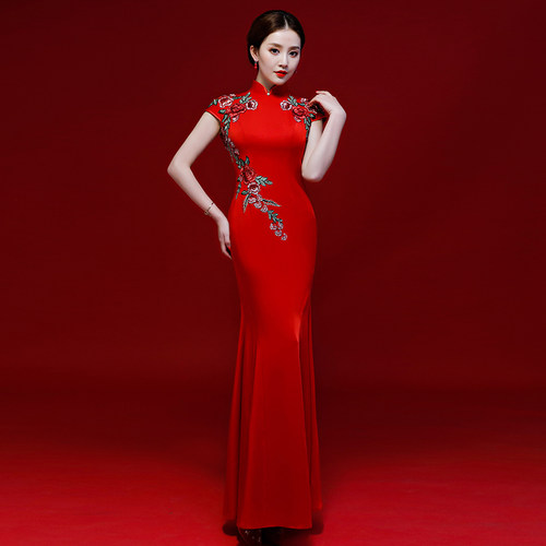红色改良旗袍喜婆婆中国风