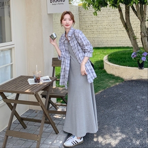 格纹防晒衬衫吊带连衣裙套装女2025夏季新款慵懒风休闲长裙两件套图片
