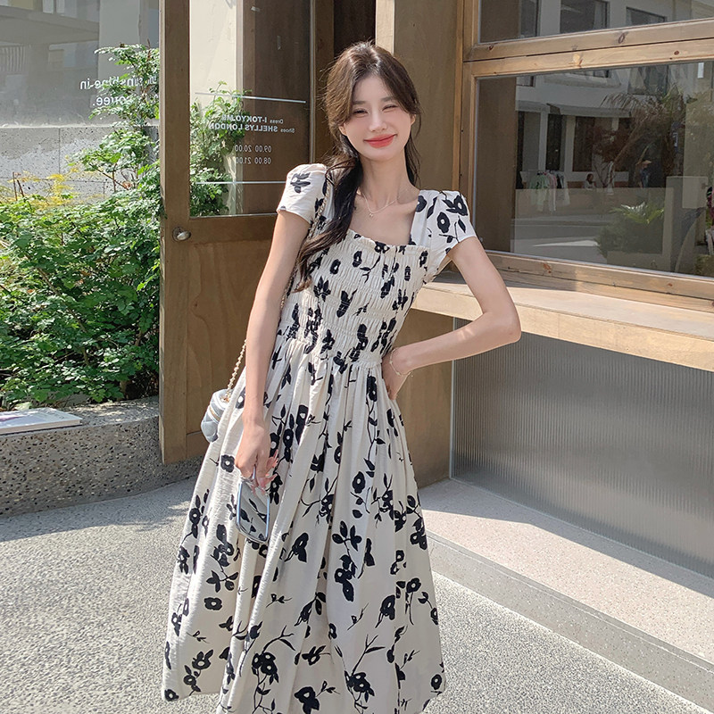 法式方领碎花连衣裙女2025夏季新款气质高级感收腰显瘦度假风长裙,女装连衣裙,浙宝257