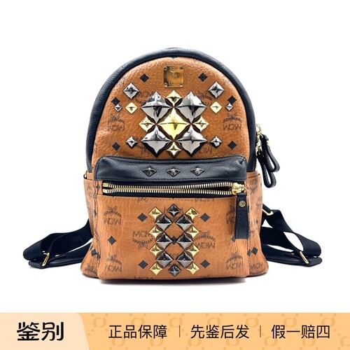 MCM 干邑色拼黑色老花铆钉装饰双肩包 成色98新 17890904