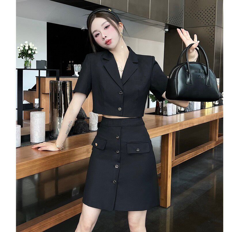 小个子西装套装裙女字母贴布短款西服单排扣包臀半身裙两件套裙子