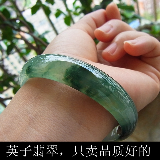 58mm翡翠玉镯手镯传家收藏级老坑高冰种强荧光墨绿飘花光影流转