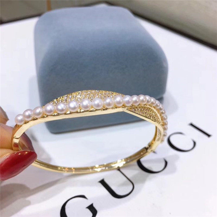 魅力小屋天然精美大气时尚淡水珍珠手镯高端大气时尚礼盒装在类目 饰品/流行首饰/时尚饰品新, 手镯中 - 来自Buy2taobao.com提供专业的淘宝代购服务