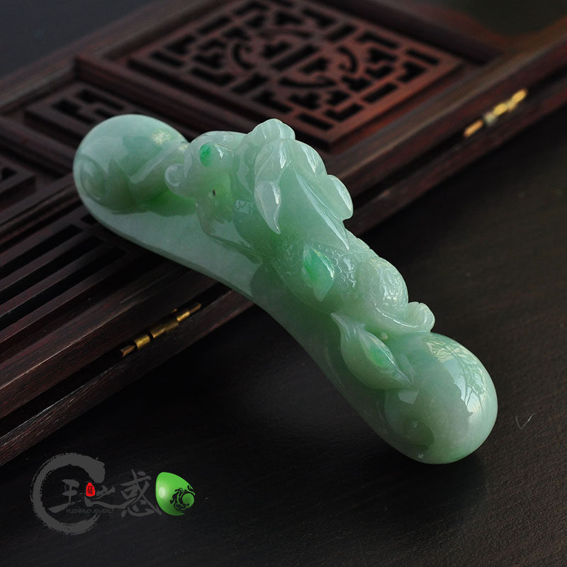 天然翡翠a货招财转运金蟾玉吊坠玉手链坠正品带证书