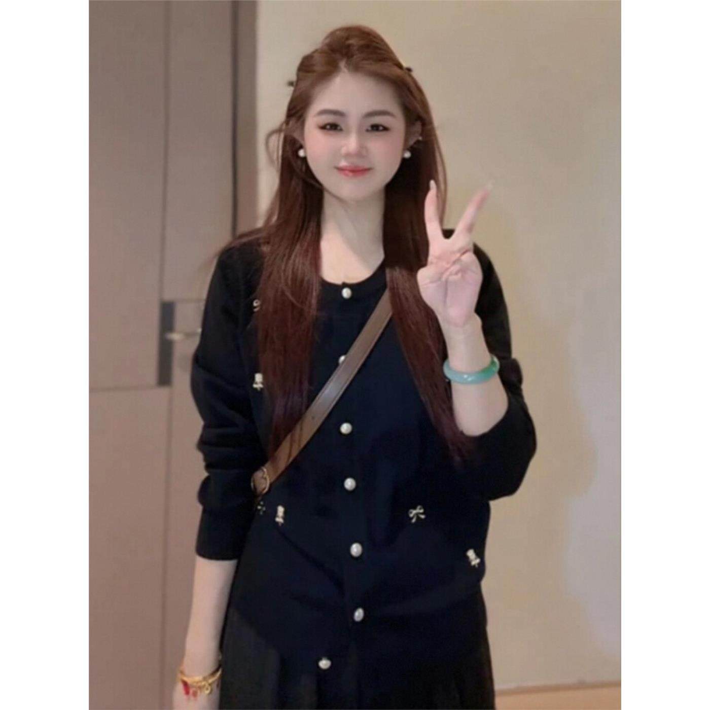 加码蝴蝶结黑色针织品针织品女性秋季服装2025新胖毫米瘦身看肉覆