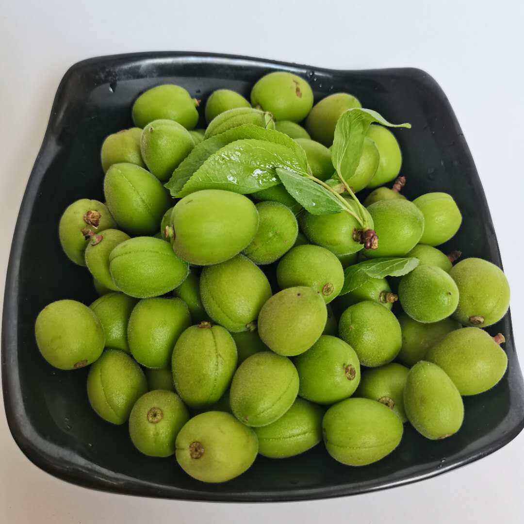 软核小青杏新鲜水果嫩杏小杏子酸杏绿杏白仁孕妇吃酸应季农家开胃