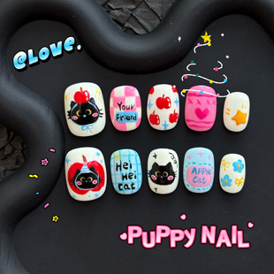 PUPPY家奶油小猫手绘新年美甲卡通可爱穿戴甲ins短款 圣诞苹果彩绘