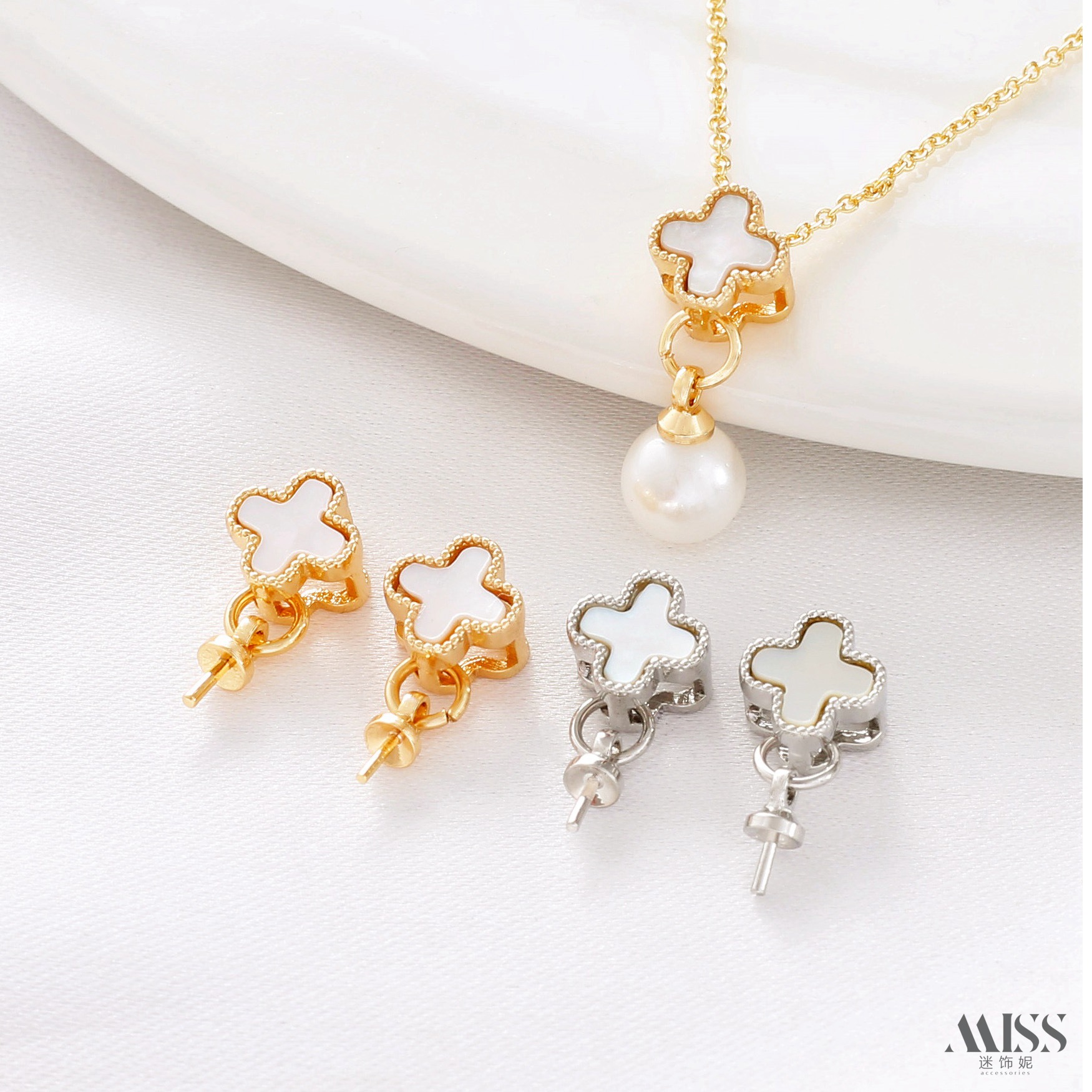 祢饰妮铜包金保色空托吊坠粘贝壳