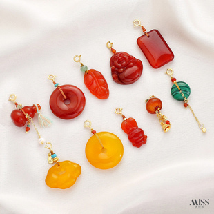 天然红黄玛瑙孔雀流苏弥勒佛平安扣如意锁兔子18K吊坠diy吊饰配件