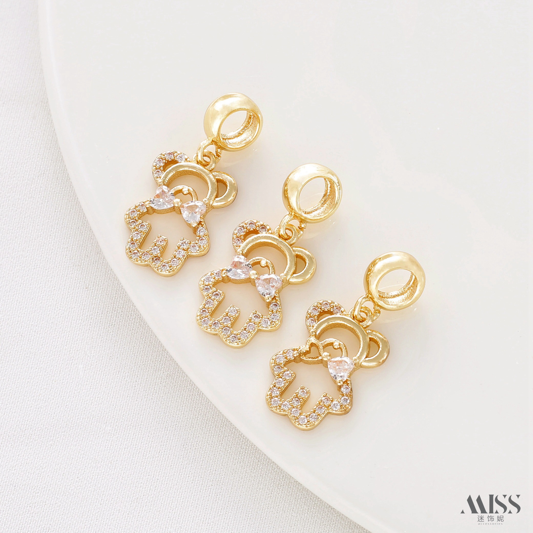 祢饰妮女士铜包金保色吊坠