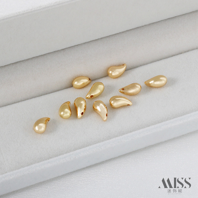 迷饰妮女铜包金保色水滴形吊坠