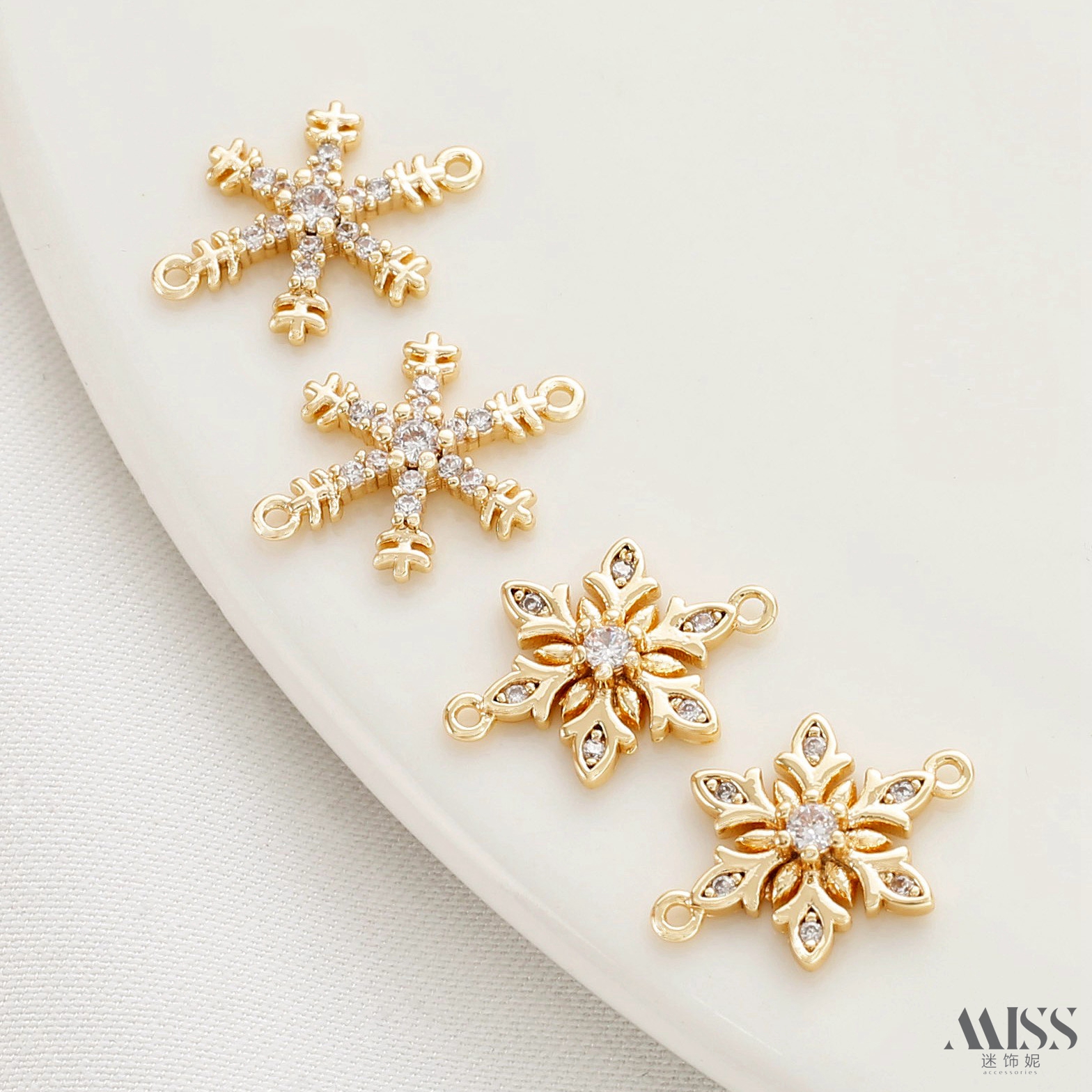 祢饰妮铜包金保色连接吊坠