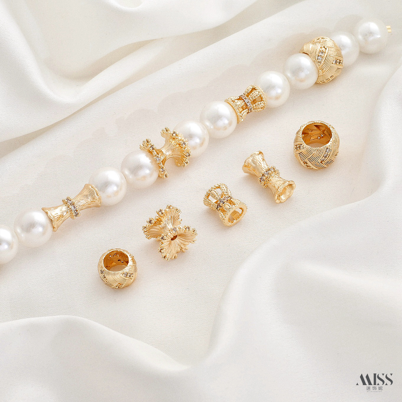 祢饰妮铜镀真金竹节喇叭花托隔珠