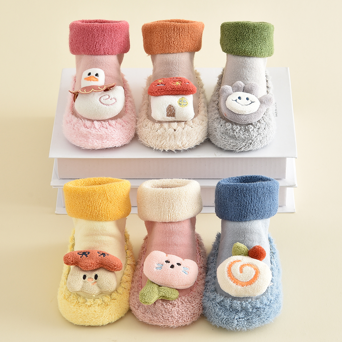 婴儿地板袜子秋冬款加厚防滑卡通