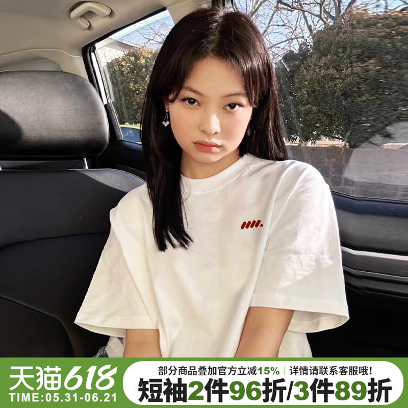 2026夏季新款设计感超火白色正肩t恤女短袖美式学院风宽松上衣潮