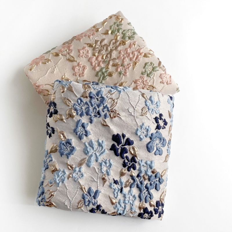 高品质提花面料色织金丝立体浮雕布料 时尚服装箱包挺括肌理质感