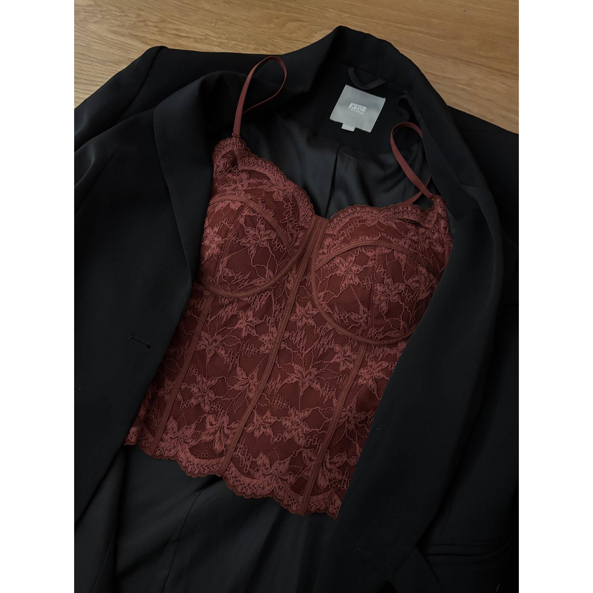 酒红色蕾丝加绒吊带背心女文胸一体美背鱼骨胸衣西装内搭保1112r