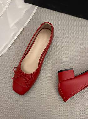 春秋红色单鞋女2026新款春蝴蝶结方头法式小红鞋粗跟婚鞋伴0206zd