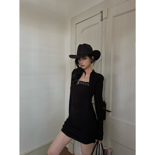 FYFTHX设计感小坎肩方领连衣裙