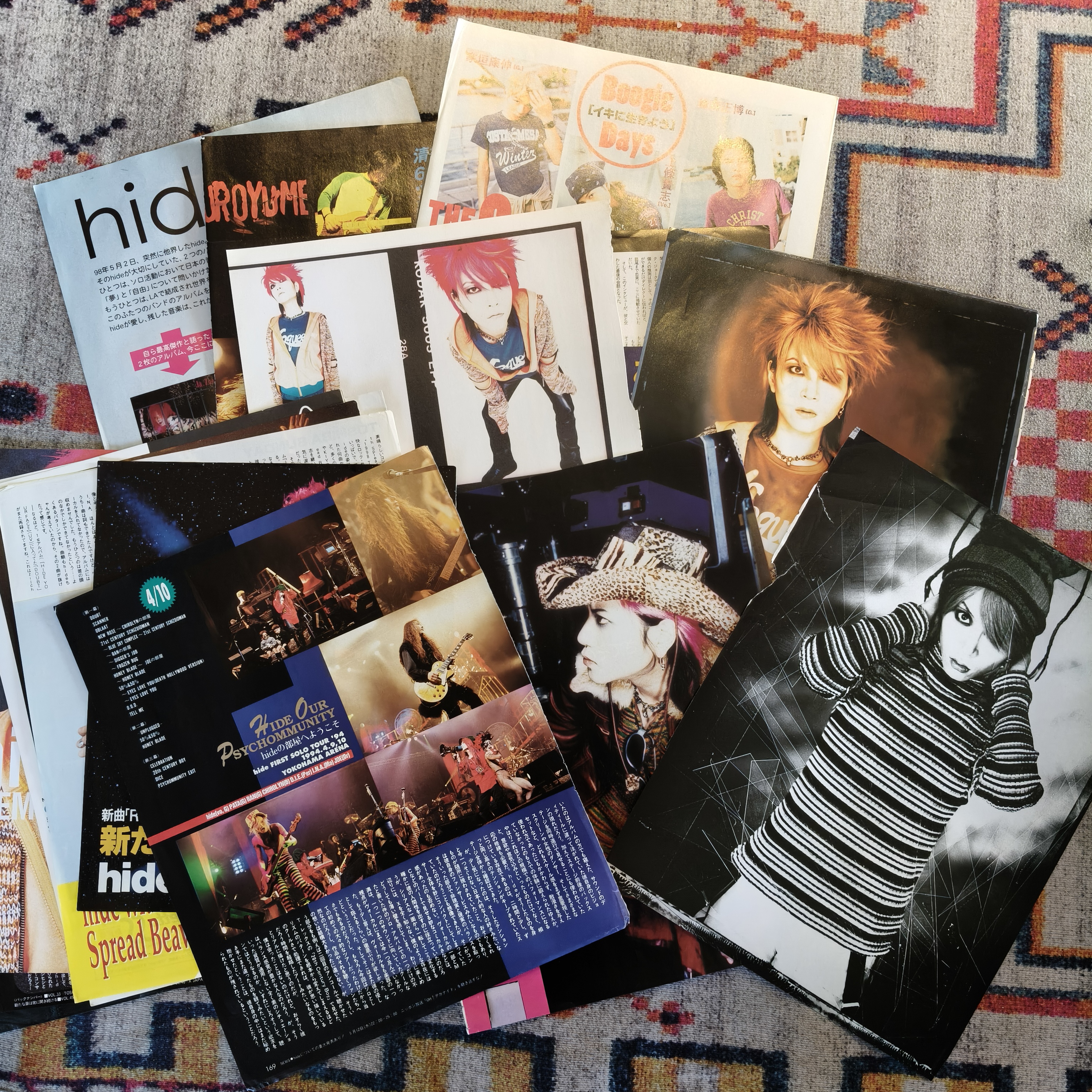 绝版日版hide彩页海报几十张打包特价